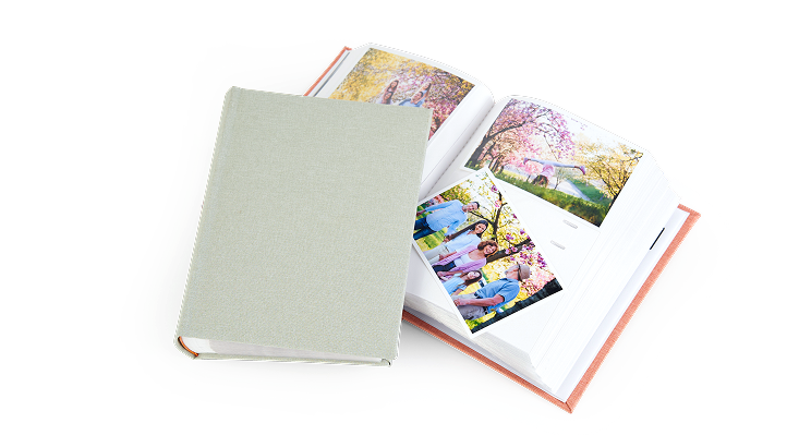 300 odbitek 10x15 + Album Iniany